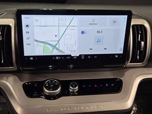 Certified 2025 Ford Expedition Active image 16