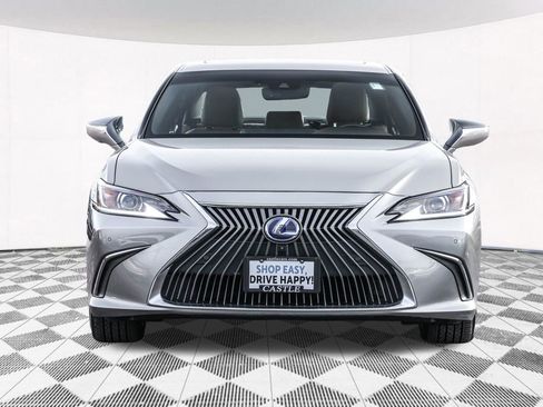 Used 2020 Lexus ES 300h w/ Luxury Package image 8