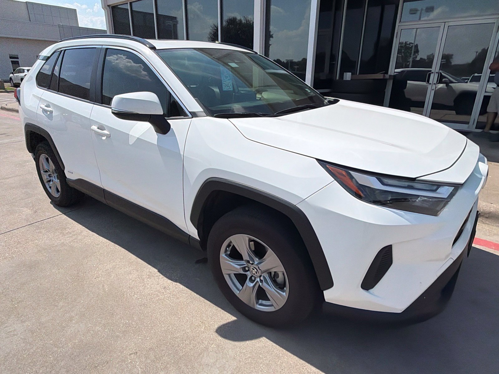 Used 2024 Toyota RAV4 XLE w/ Convenience Package AWD/4WD image 3