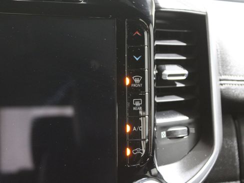 Used 2024 RAM 2500 Laramie w/ Night Edition image 26