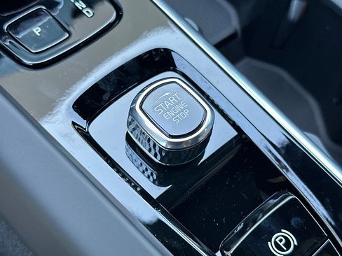 New 2026 Volvo XC60 B5 Core image 20