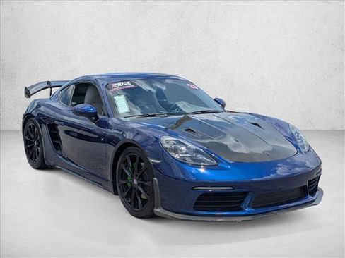 Used 2023 Porsche 718 Cayman RWD image 3