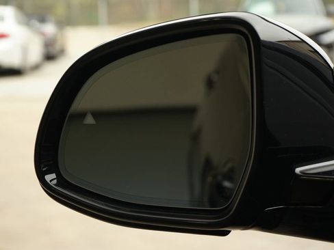 Used 2025 BMW ALPINA XB7 image 28