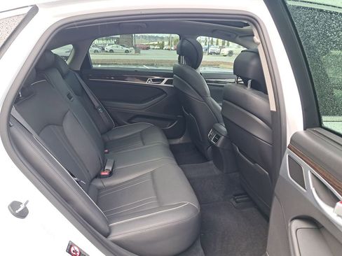 Used 2015 Hyundai Genesis 3.8 w/ Option Group 03 image 16