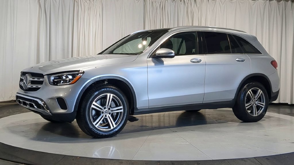 Used 2021 Mercedes-Benz GLC 300 4MATIC image 4