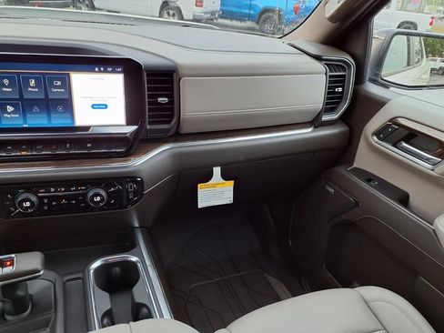 Used 2023 Chevrolet Silverado 1500 RST w/ Convenience Package II AWD/4WD image 4