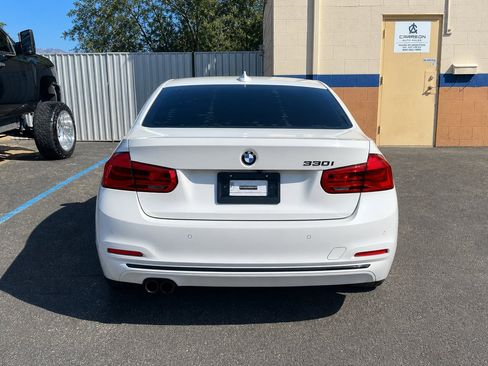 Used 2017 BMW 330i Sedan RWD image 3