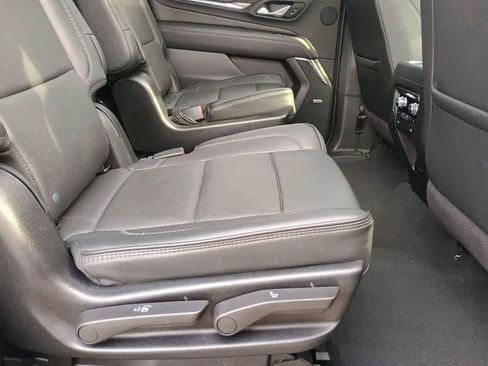 Used 2024 GMC Yukon XL Denali AWD/4WD image 24