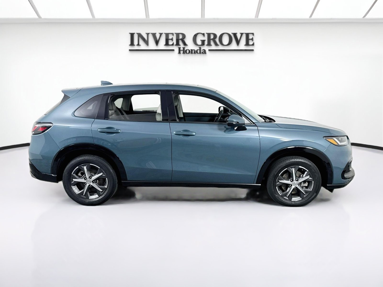 Used 2024 Honda HR-V EX-L image 4