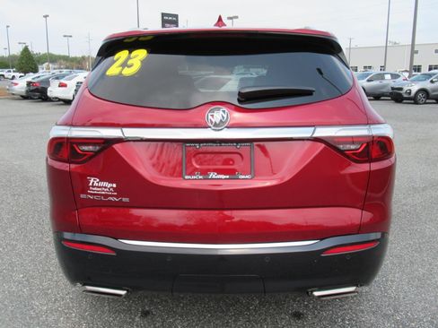 Used 2023 Buick Enclave Essence w/ Experience Buick Package FWD image 6