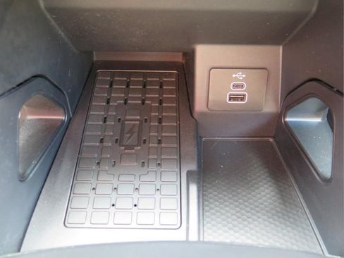 Used 2024 Ford Ranger XLT w/ Technology Package AWD/4WD image 16