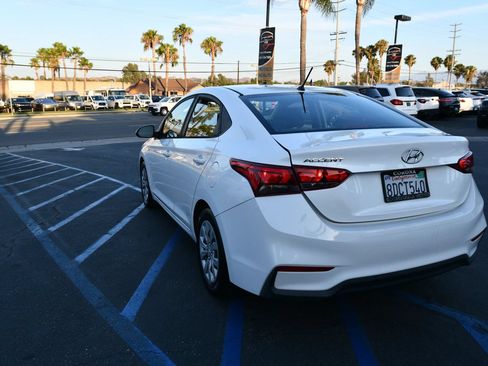 Used 2018 Hyundai Accent SE FWD image 5