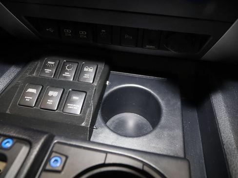 Used 2020 Toyota Tundra Platinum image 34