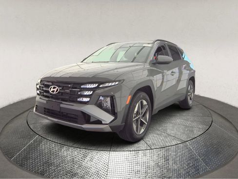 Used 2025 Hyundai Tucson SEL image 2