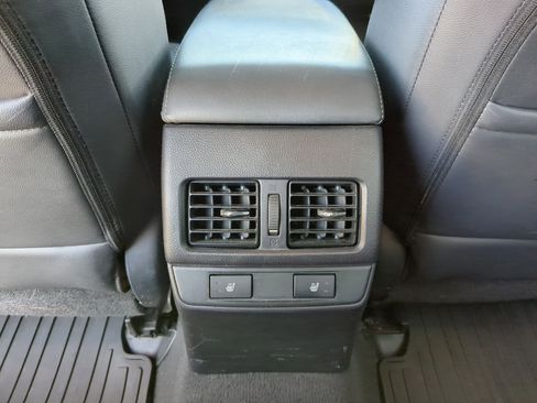 Used 2015 Subaru Outback 2.5i Limited image 30