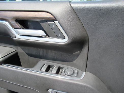 Certified 2023 Chevrolet Silverado 1500 LT AWD/4WD image 18