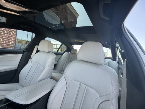 Used 2019 BMW 540i xDrive image 19