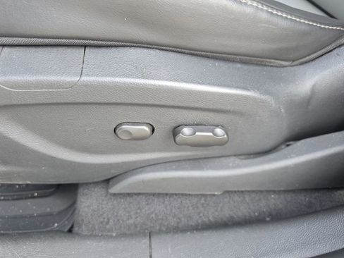 Used 2016 Chevrolet Trax LTZ FWD image 22