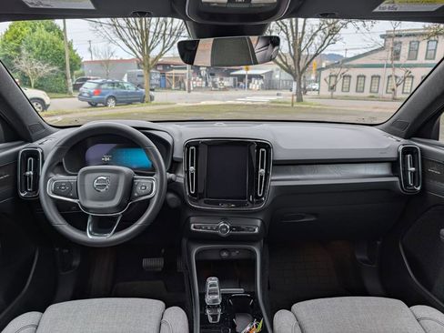 Used 2023 Volvo C40 P8 Recharge Ultimate w/ Protection Package Premier image 13