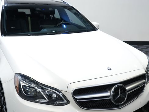 Used 2014 Mercedes-Benz E 63 AMG S-Model w/ Driver Assistance Package image 12
