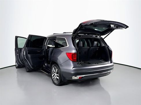 Used 2016 Honda Pilot Touring image 28