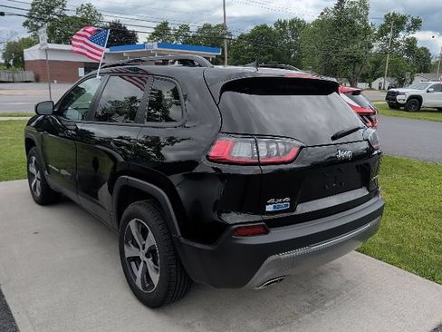 Used 2022 Jeep Cherokee Limited w/ Mopar Interior Package AWD/4WD image 8