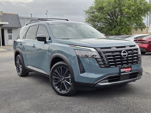 New 2026 Nissan Pathfinder SL FWD image 1