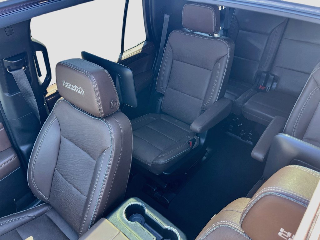 Used 2023 Chevrolet Tahoe High Country AWD/4WD image 23