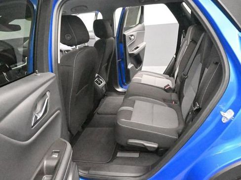 Used 2025 Chevrolet Blazer LT AWD/4WD image 10