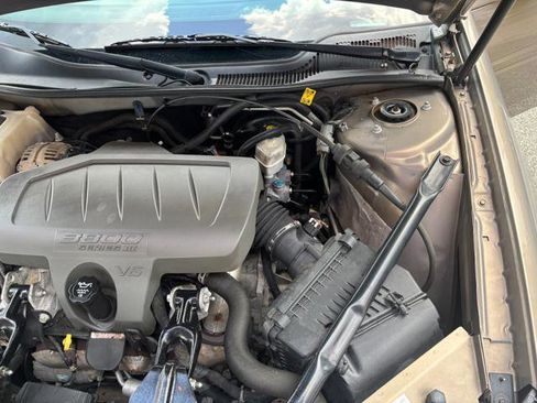 Used 2006 Pontiac Grand Prix w/ Preferred Package FWD image 26