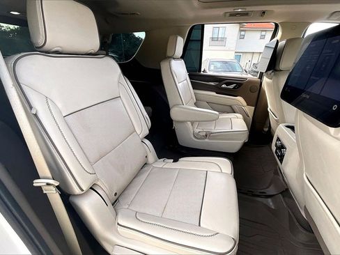Used 2021 GMC Yukon Denali w/ Denali Premium Package image 22