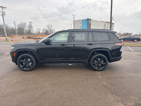 New 2025 Jeep Grand Cherokee L Limited w/ Black Appearance Package AWD/4WD image 7