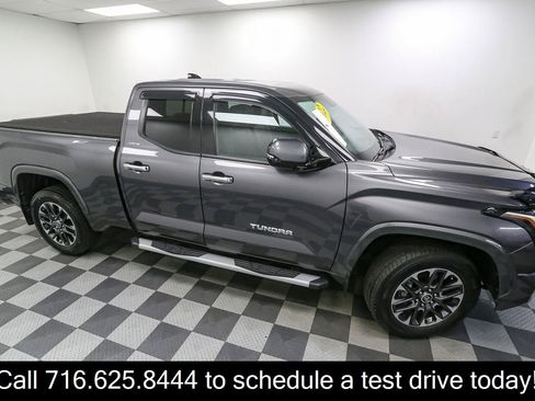 Used 2022 Toyota Tundra Limited AWD/4WD image 5