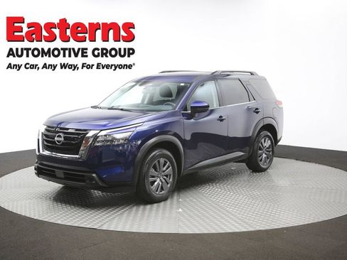 Used 2025 Nissan Pathfinder SV FWD image 55