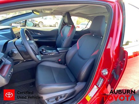 Certified 2024 Toyota Prius Prime FWD image 30