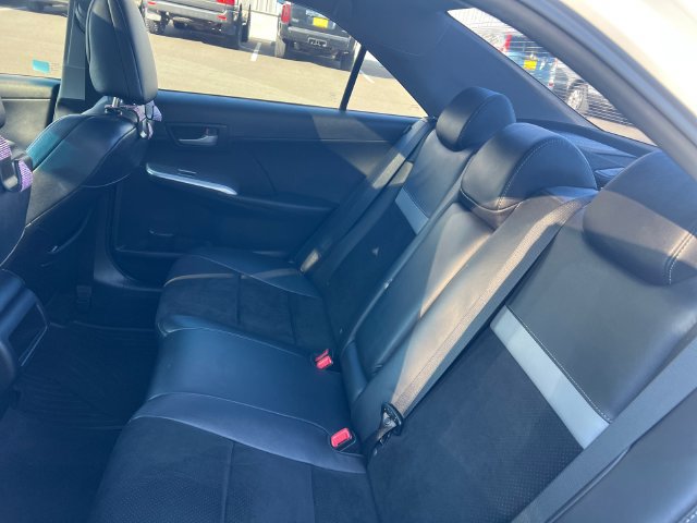 Used 2012 Toyota Camry SE w/ Leather Pkg FWD image 18
