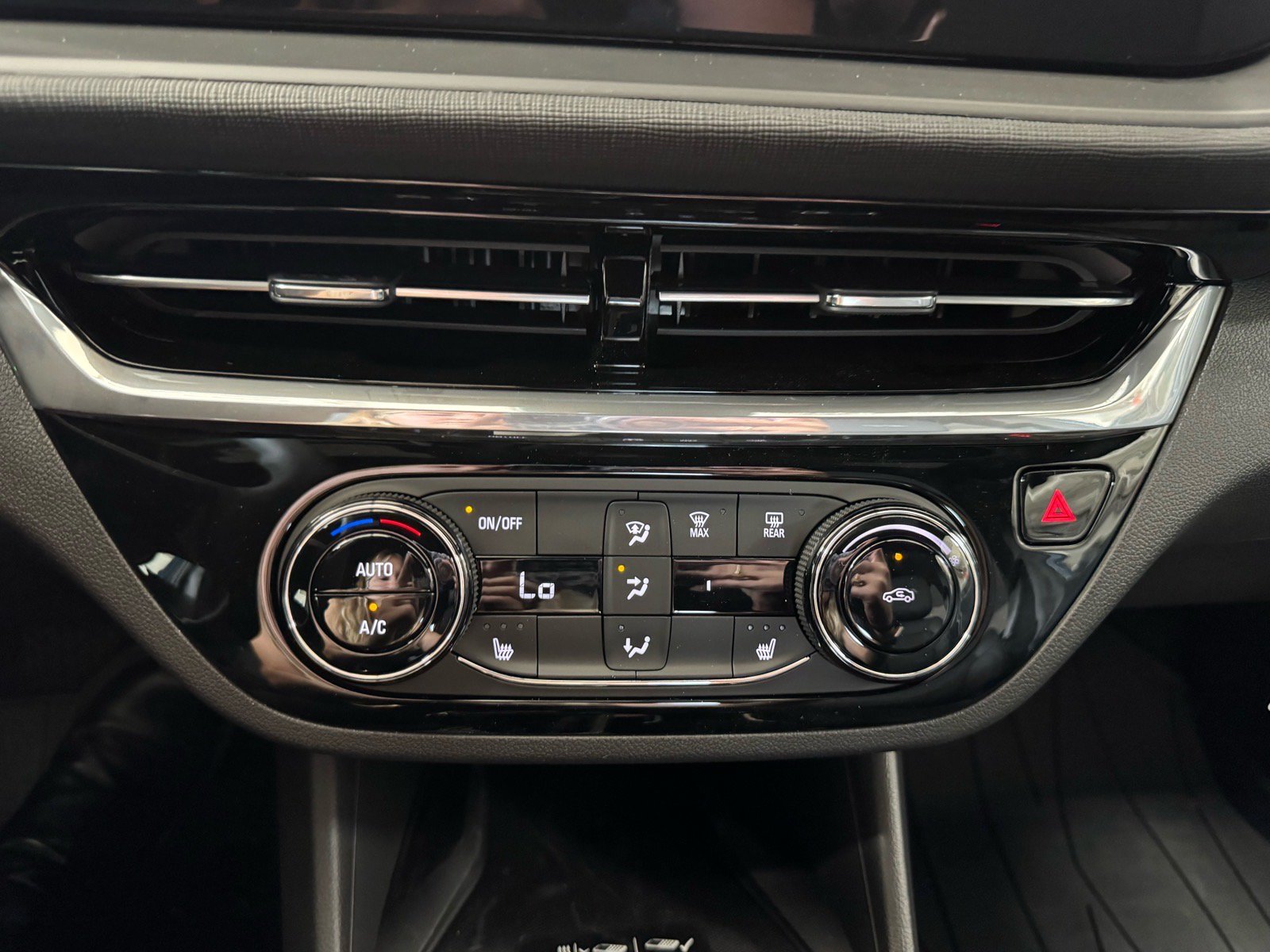 New 2026 Buick Envista Sport Touring w/ Convenience I Package FWD image 20