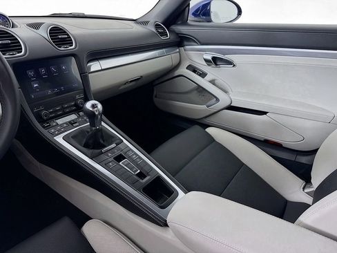 Certified 2025 Porsche 718 Boxster RWD image 28