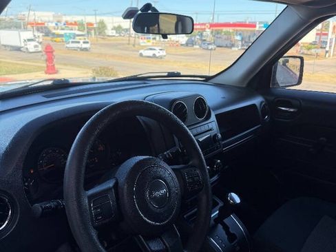 Used 2014 Jeep Patriot Sport image 10