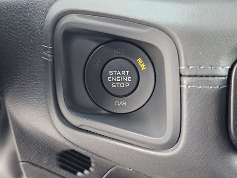 New 2026 Jeep Gladiator Rubicon w/ Safety Group AWD/4WD image 24
