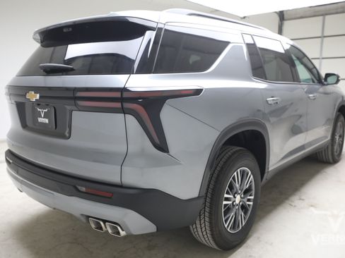 New 2027 Chevrolet Traverse LT w/ Driver Confidence Package FWD image 5
