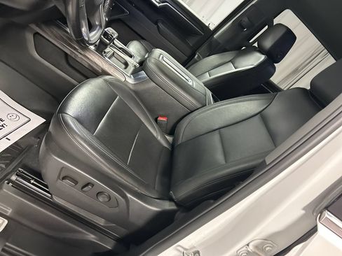 Used 2022 Chevrolet Silverado 1500 LTZ AWD/4WD image 12