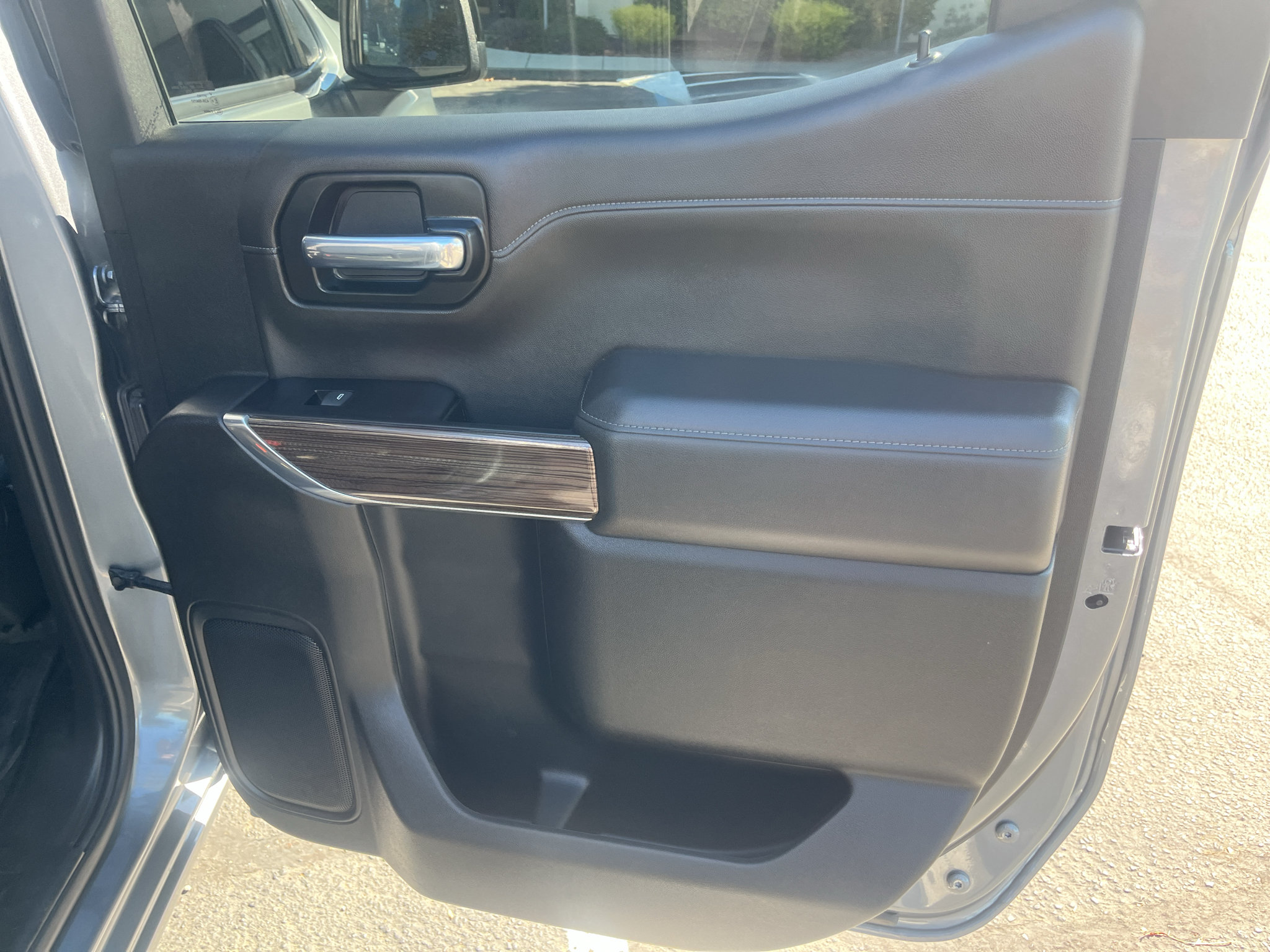 Used 2022 Chevrolet Silverado 1500 RST AWD/4WD image 34