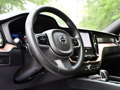 Used 2024 Volvo XC60 B5 Plus w/ Climate Package AWD/4WD image 11