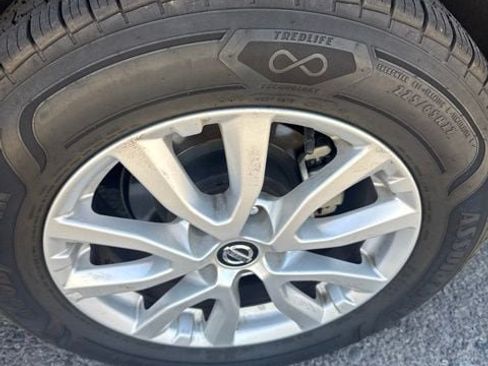 Used 2020 Nissan Rogue S w/ Special Edition Package FWD image 19