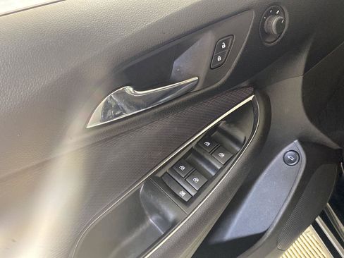 Used 2019 Chevrolet Cruze LT FWD image 8