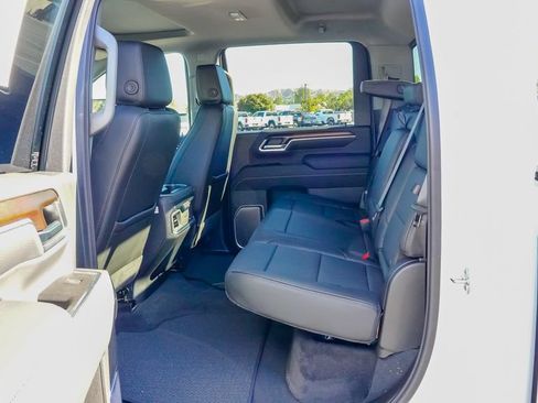 New 2026 GMC Sierra 3500 Denali w/ Denali Reserve Package AWD/4WD image 11