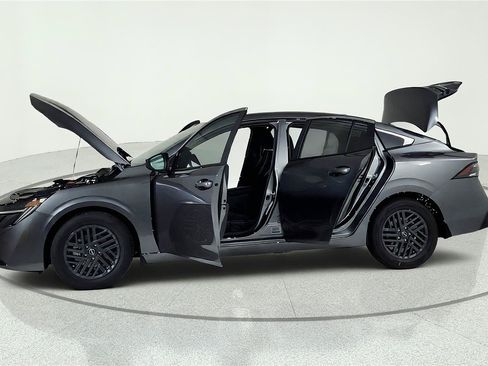 Used 2026 Nissan Sentra SV w/ Floor Mat Package FWD image 11