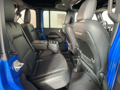 Used 2024 Jeep Wrangler Sahara w/ Technology Group image 29