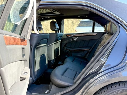 Used 2012 Mercedes-Benz E 350 4MATIC Sedan image 18